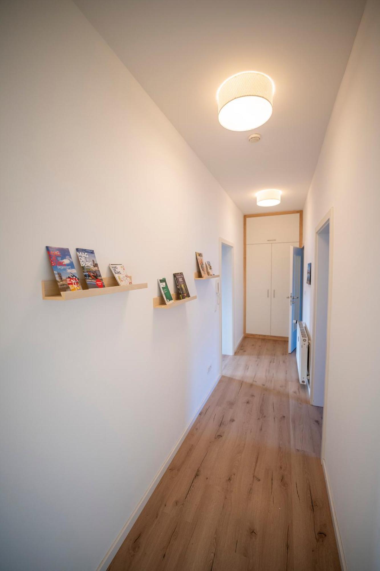 Haus Unterm Mammutbaum - Elberadweg Apartamento Magdeburgo Exterior foto
